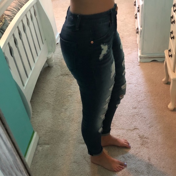 Distressed jeans - Picture 4 of 6